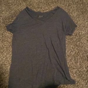 grey mudd v-neck t-shirt